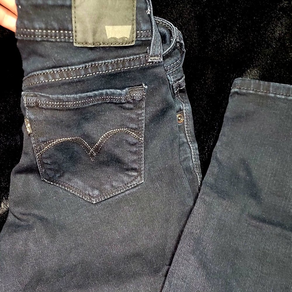 Low Rise Skinny  Levi Jeans Size 5 Jrs